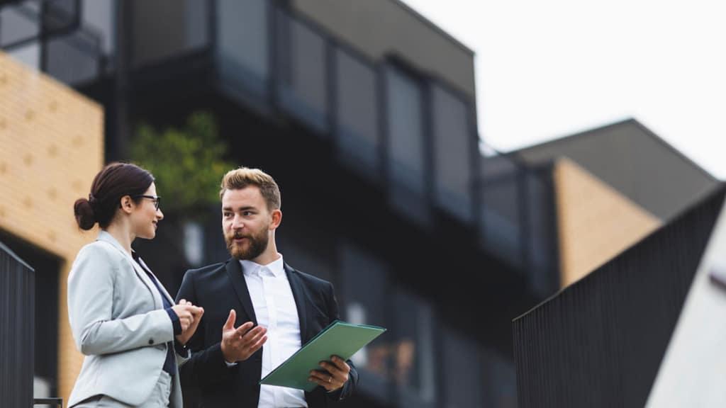 Choosing a real estate agent to sell your home and plan the selling process