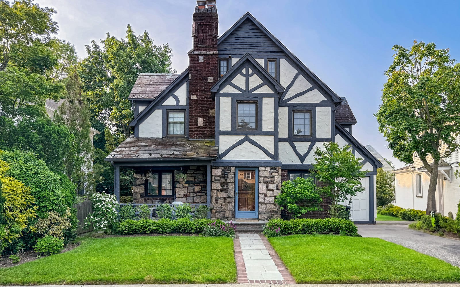 10 Landscaping Mistakes That Make Your Home Look Cheap (And How to Fix Them)